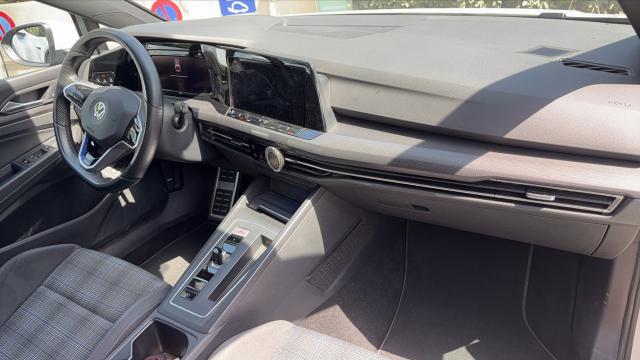 Volkswagen Golf image 8