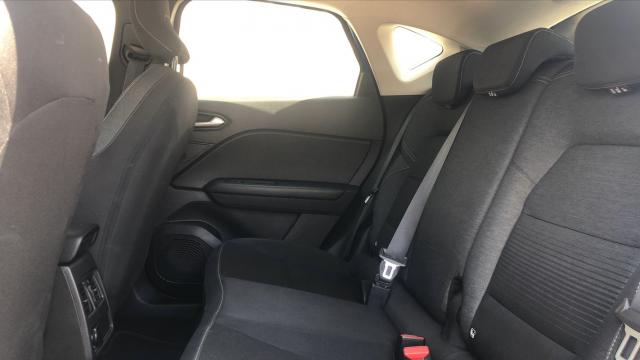 Renault Captur image 2