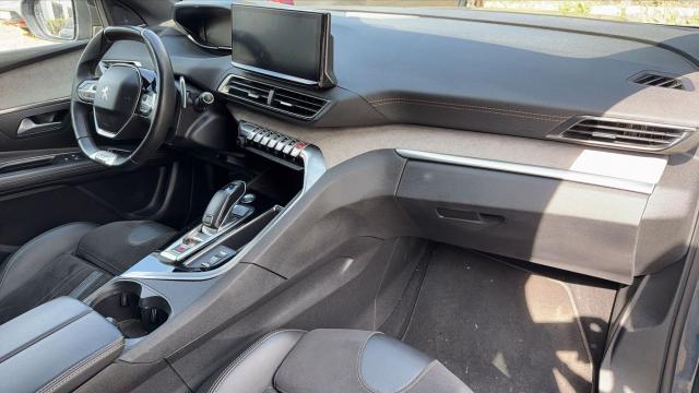 Peugeot 3008 image 2
