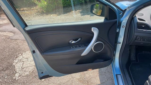 Renault Fluence image 2