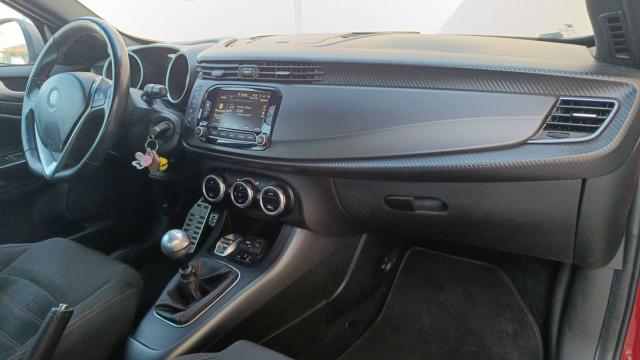 Alfa Romeo Giulietta image 6