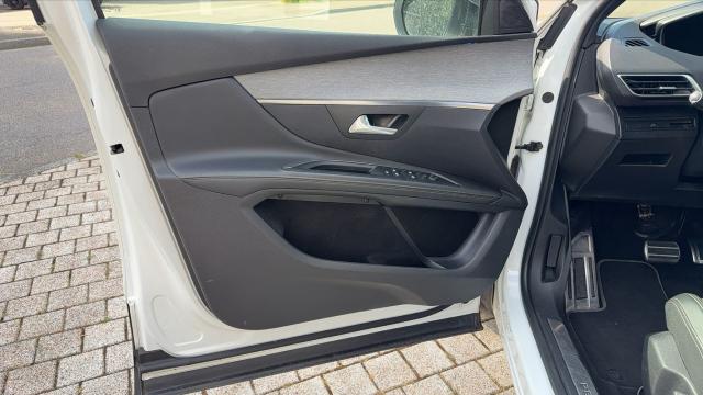 Peugeot 5008 image 5