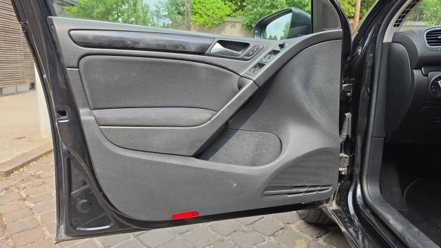 Volkswagen Golf image 1