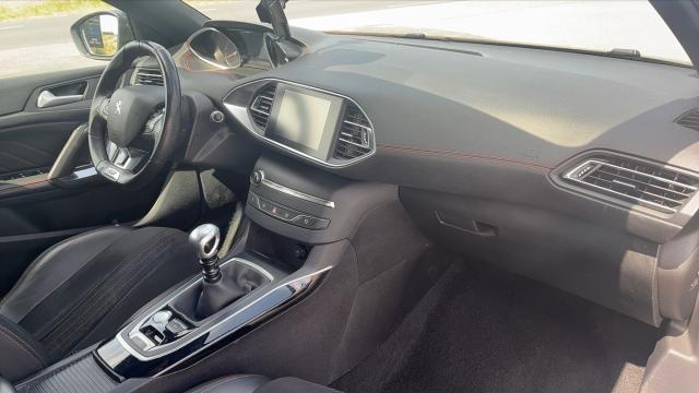Peugeot 308 image 2
