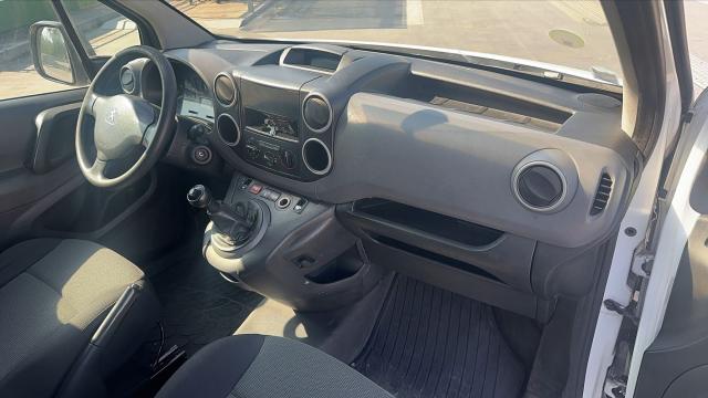 Peugeot Partner image 2