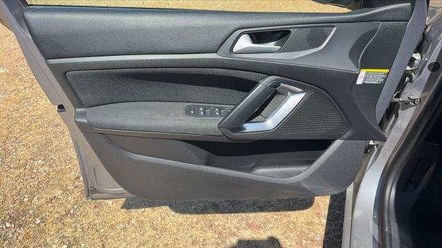 Peugeot 308 image 3