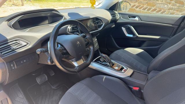 Peugeot 308 image 9
