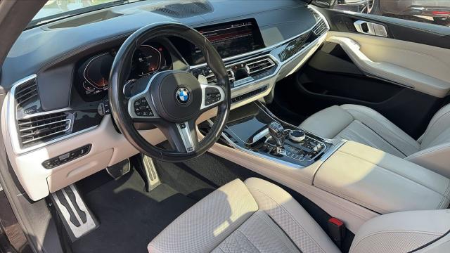 Bmw X7 image 9