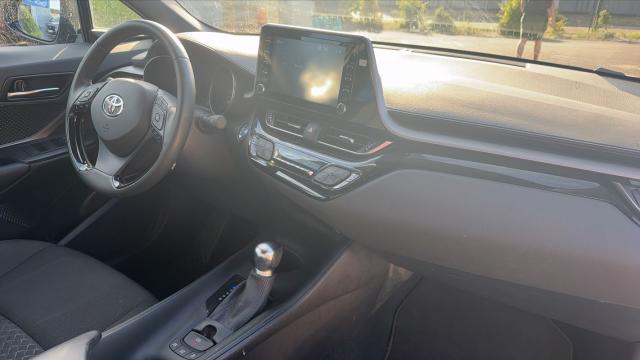 Toyota C-Hr image 4