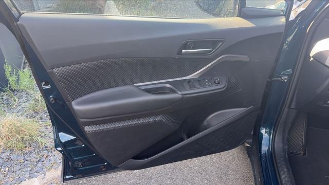 Toyota C-Hr image 2