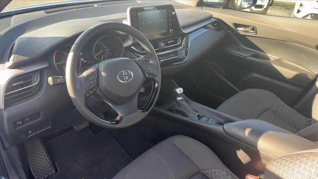 Toyota C-Hr image 9