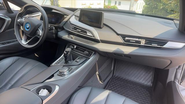 Bmw I8 image 6