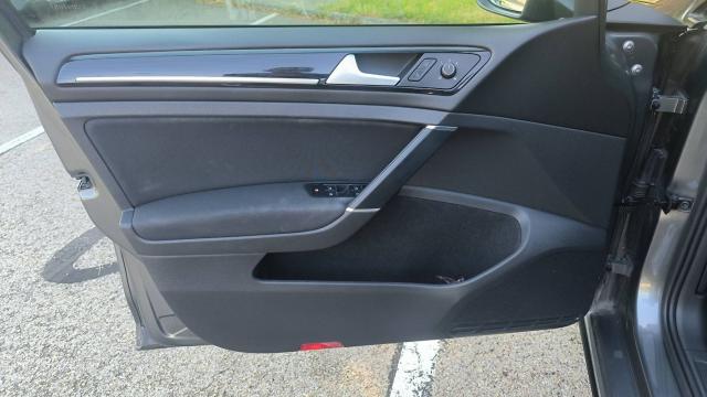 Volkswagen Golf image 4