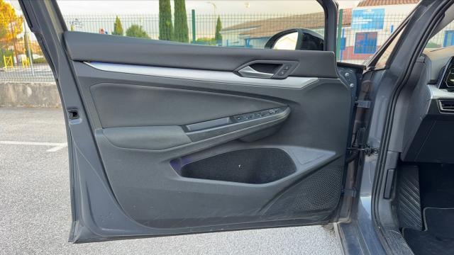 Volkswagen Golf image 9