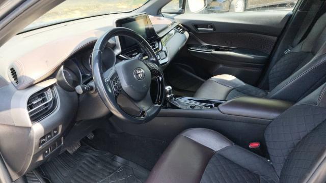 Toyota C-Hr image 9
