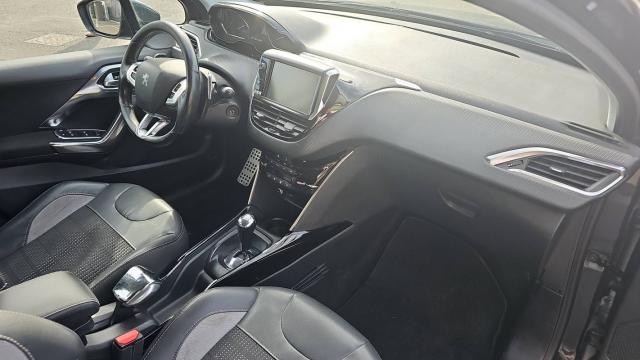 Peugeot 2008 image 9