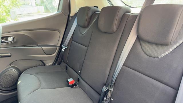 Renault Clio image 9