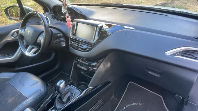 Peugeot 2008 image 9