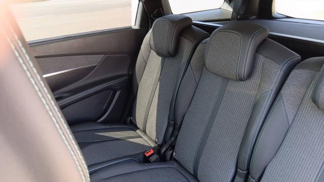 Peugeot 5008 image 1