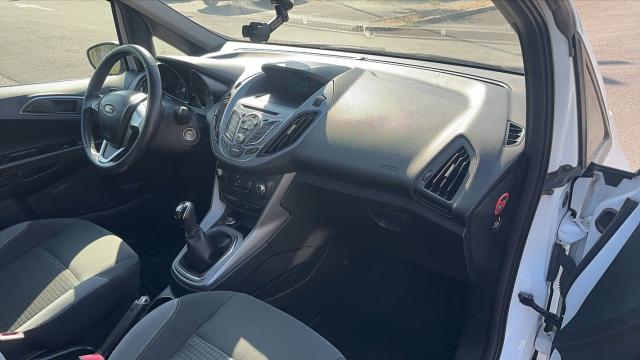 Ford B-Max image 9