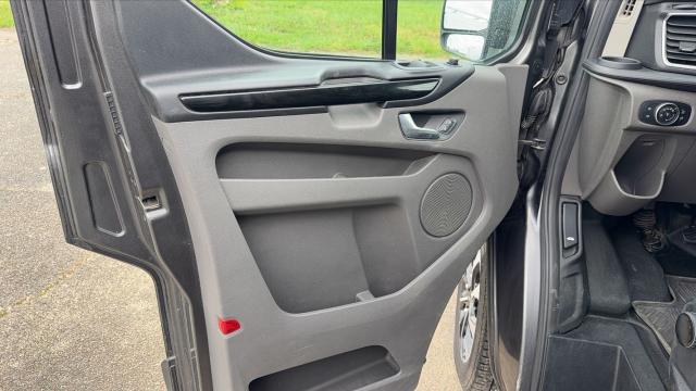 Ford Transit Custom image 6