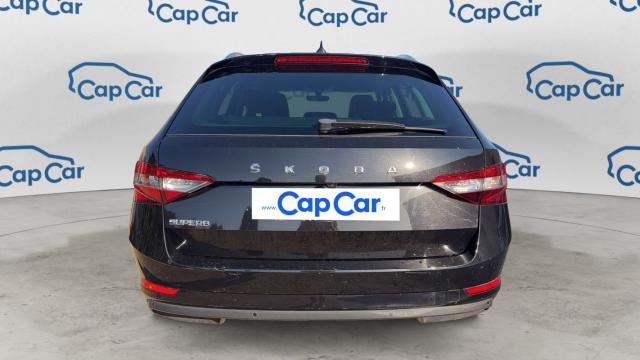 Skoda Superb Combi image 7