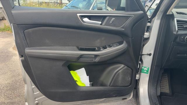 Ford S-Max image 2