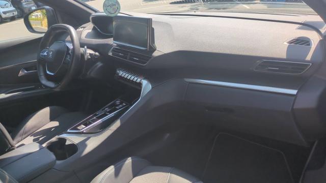 Peugeot 3008 image 2