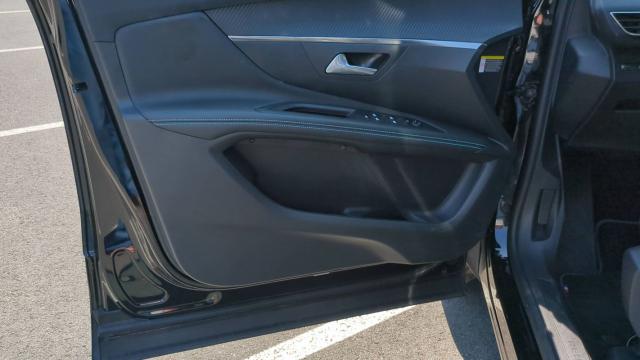 Peugeot 3008 image 1