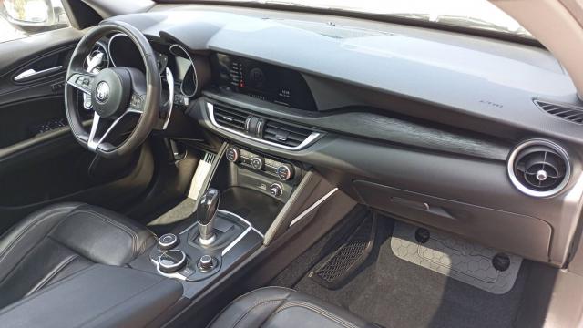 Alfa Romeo Stelvio image 3