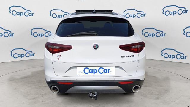 Alfa Romeo Stelvio image 4