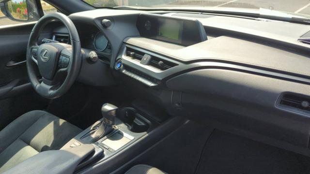 Lexus Ux image 1