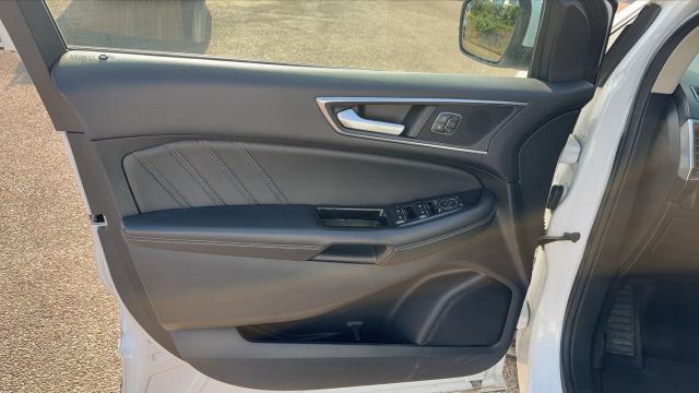 Ford Edge image 8