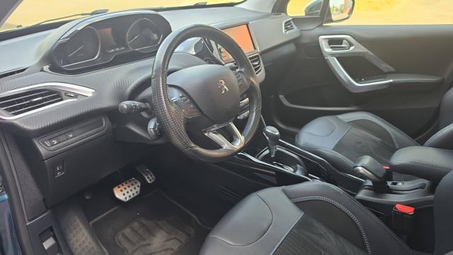 Peugeot 2008 image 2