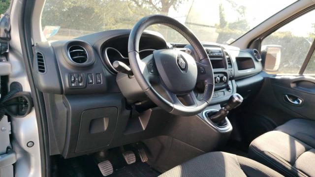 Renault Trafic image 9
