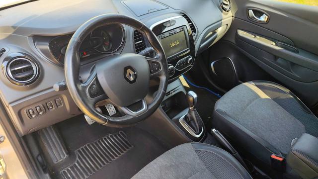 Renault Captur image 1