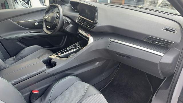 Peugeot 5008 image 8