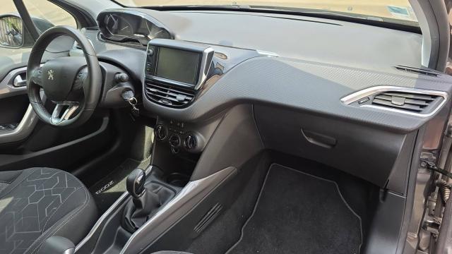 Peugeot 2008 image 6