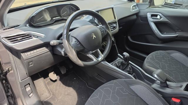 Peugeot 2008 image 7