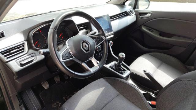 Renault Clio image 2