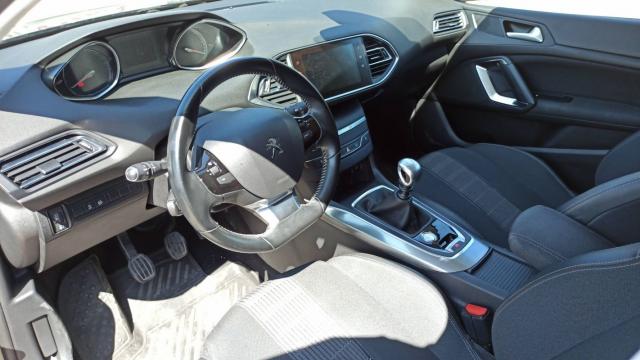 Peugeot 308 image 7