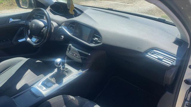 Peugeot 308 image 7