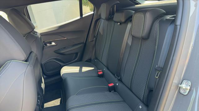 Peugeot 2008 image 6