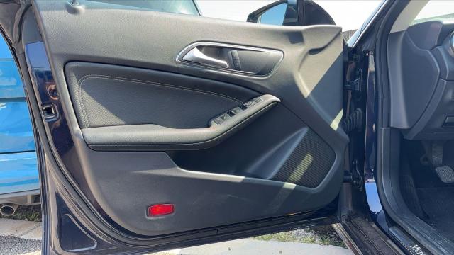 Mercedes Benz Cla Shooting Brake image 8