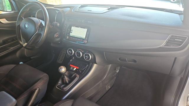 Alfa Romeo Giulietta image 5