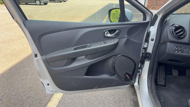 Renault Clio image 6
