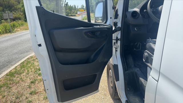 Mercedes Benz Sprinter image 9