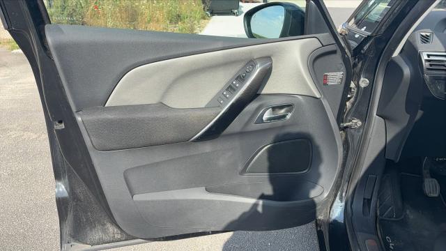 Citroen C4 Picasso image 8