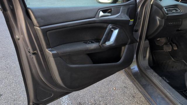 Peugeot 308 image 9