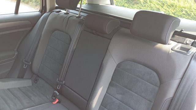 Volkswagen Golf Sw image 9